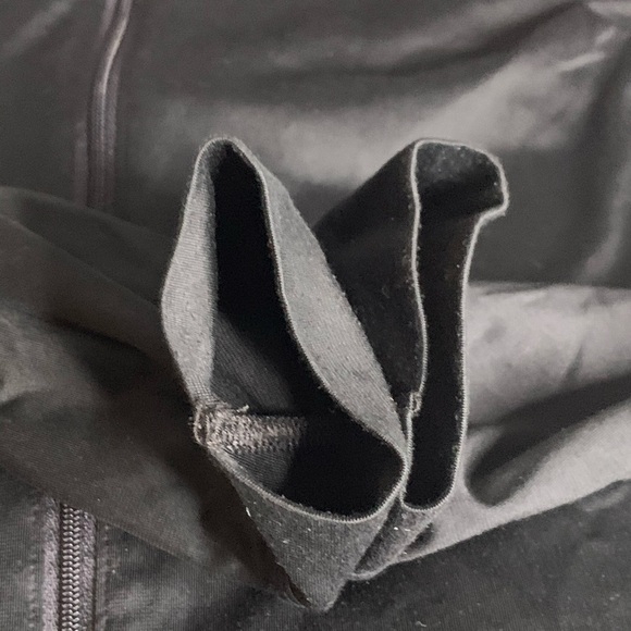 Under Armour black hooded running performance zip up youth activewear medium - Picture 4 of 6